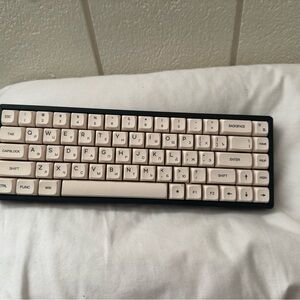 Keychron K6 wireless Keyboard